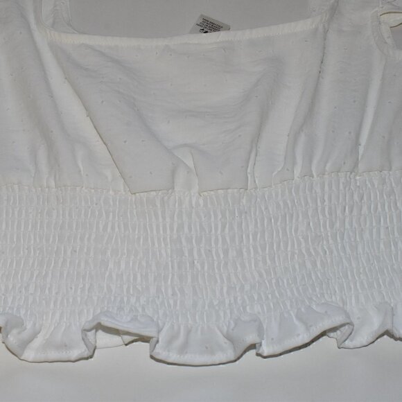 Urban Romantics Swiss Dot Sleeveless Crop Top White Size M - Picture 9 of 9